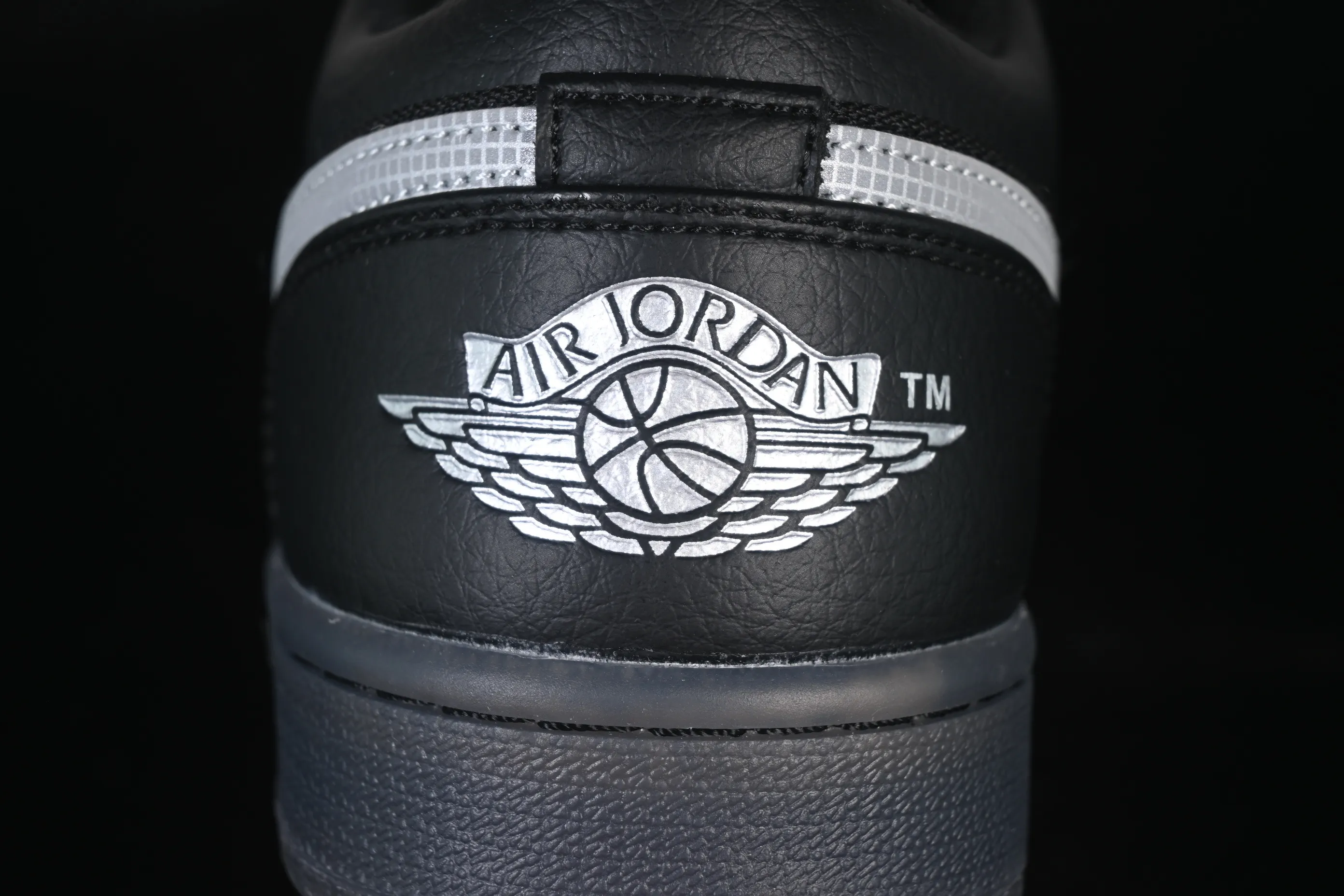 All categories Air Jordan Jordan series basketball shoes Air Jordan 1 Low Air Jordan 1 Low AJ1 Joe 1 black and white canvas leather low-top cultural basketball shoes HV5968-001